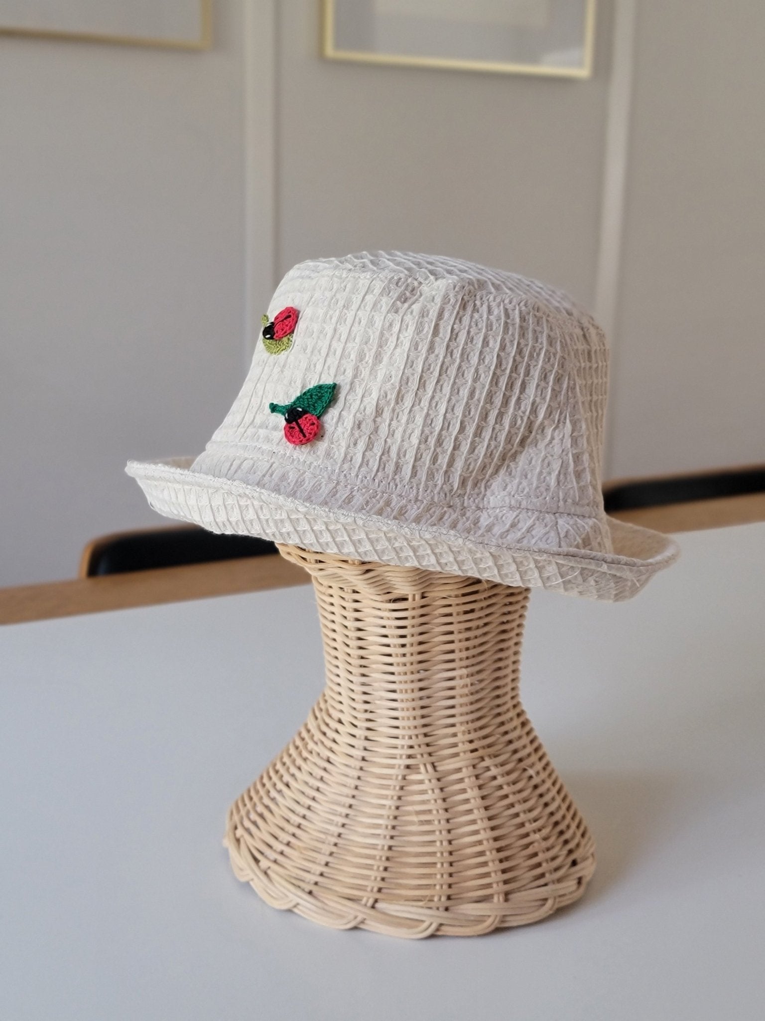 Bucket hat-Ladybugs-2
