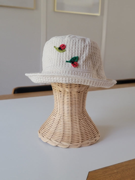 Bucket hat-Ladybugs-1