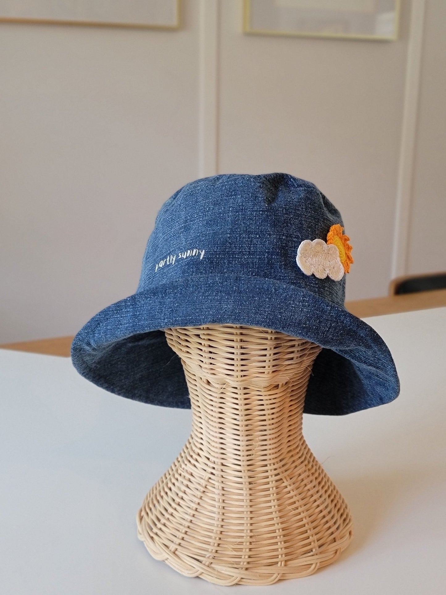 Bucket hat-Partly sunny-1