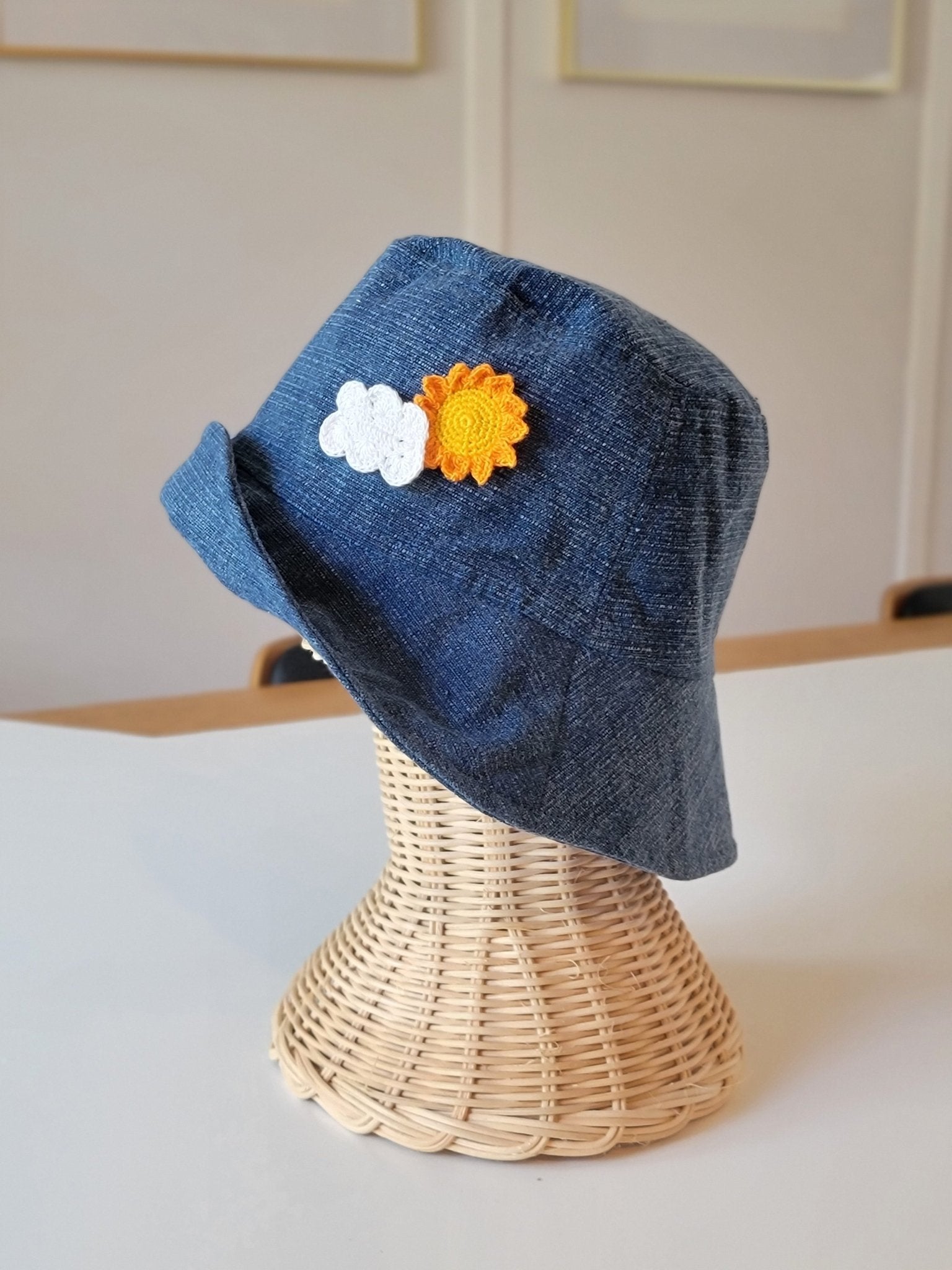 Bucket hat-Partly sunny-4