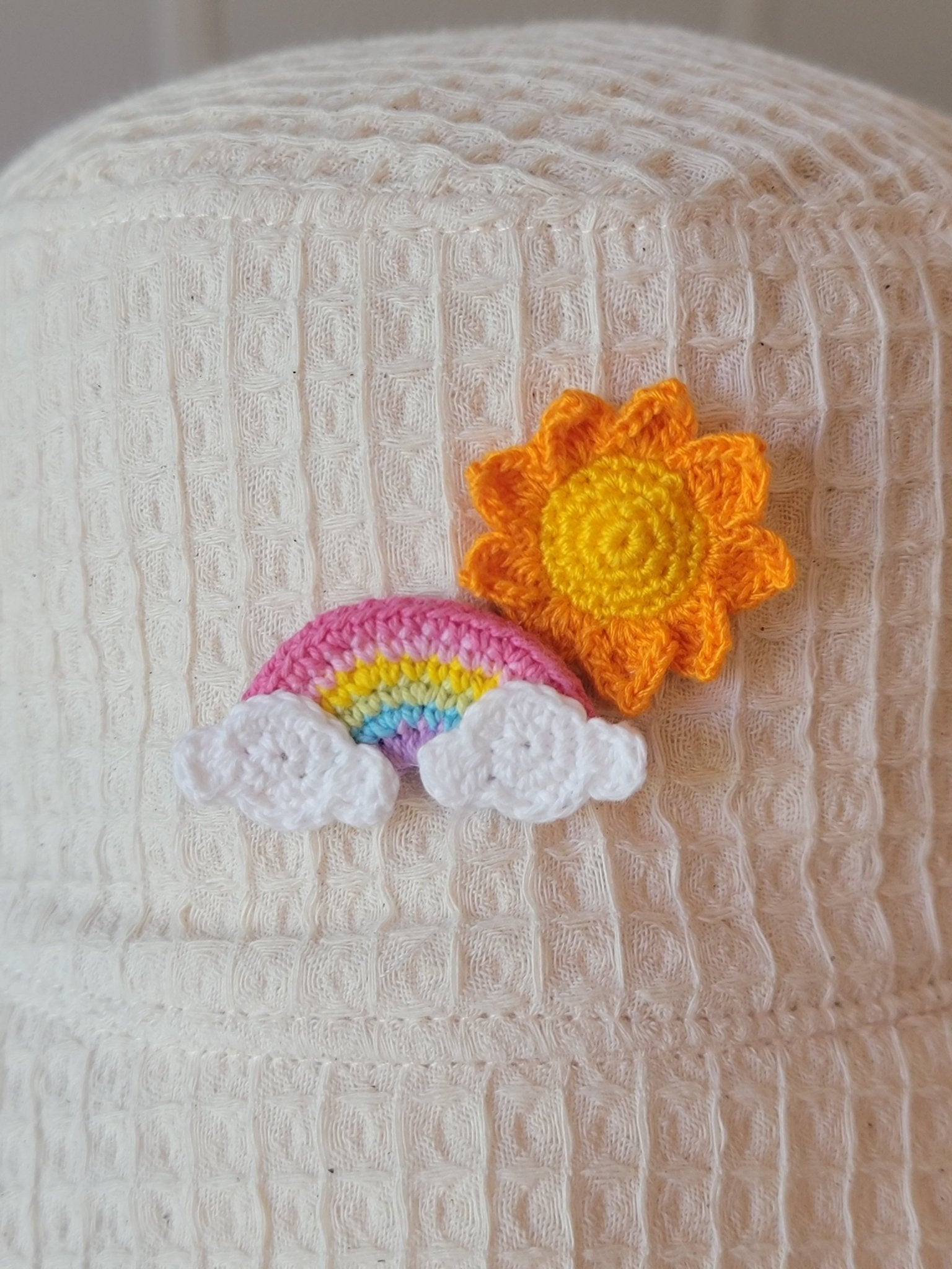 Bucket hat-Sun and rainbow-2